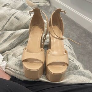 Guess tan platform